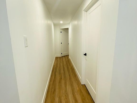 4th image of 684 Fenwick Way