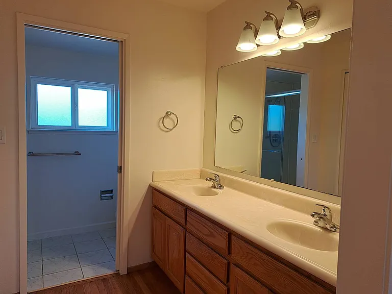 21835 Hyannisport Dr — Photo 8