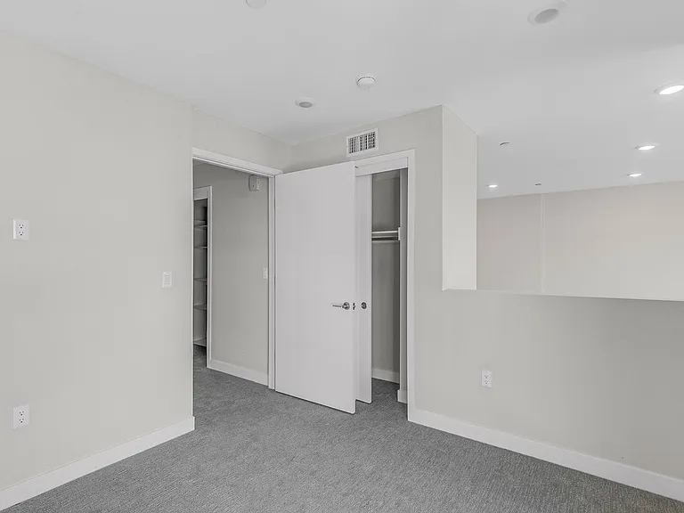 825 Coronado-Building — Photo 93