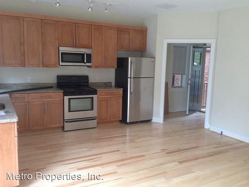 2nd image of 3029 Park Ave