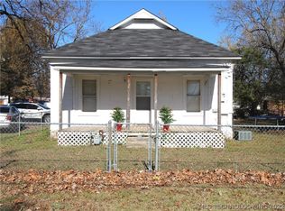 820 W Maple St, Collinsville, OK 74021