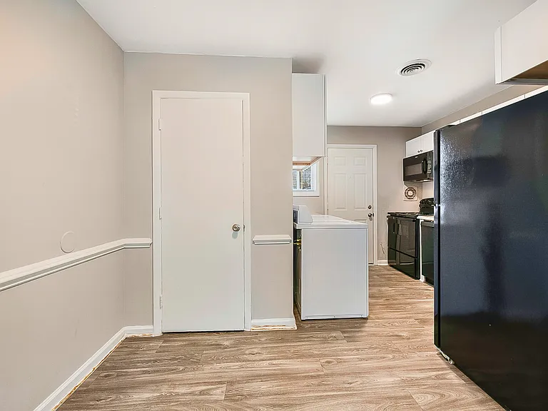 2135 Cockran St SW #C2135 — Photo 4