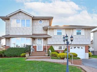 27 Eleanor Ln, Plainview, NY 11803