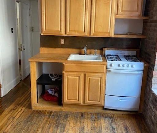 4th image of 131 Mulberry St