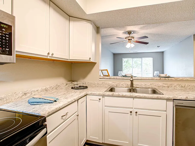 Deerfield Townhomes — Photo 15
