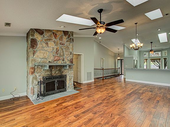 5th image of 215 Bokoshe Cir #1