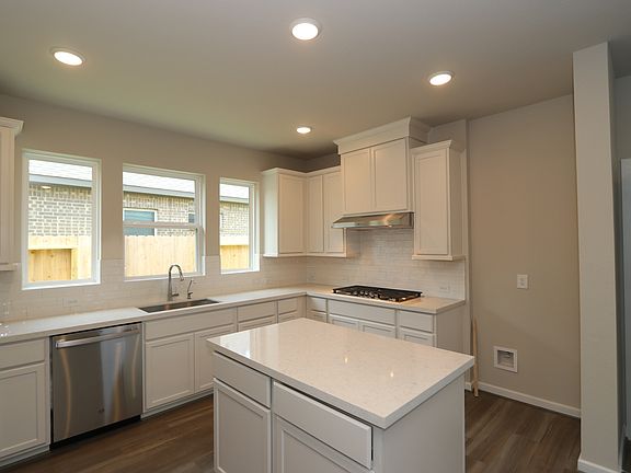 3rd image of 22026 Big Sky Dr