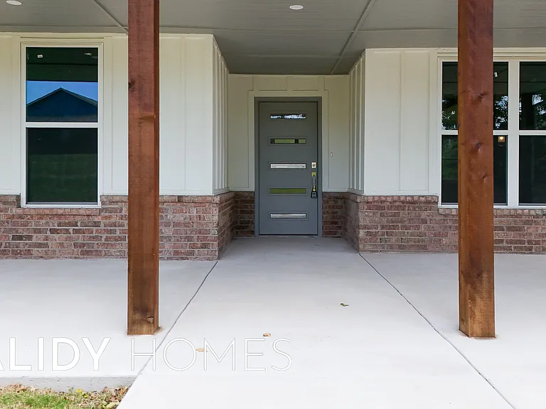 1760 Salma Rd — Photo 1