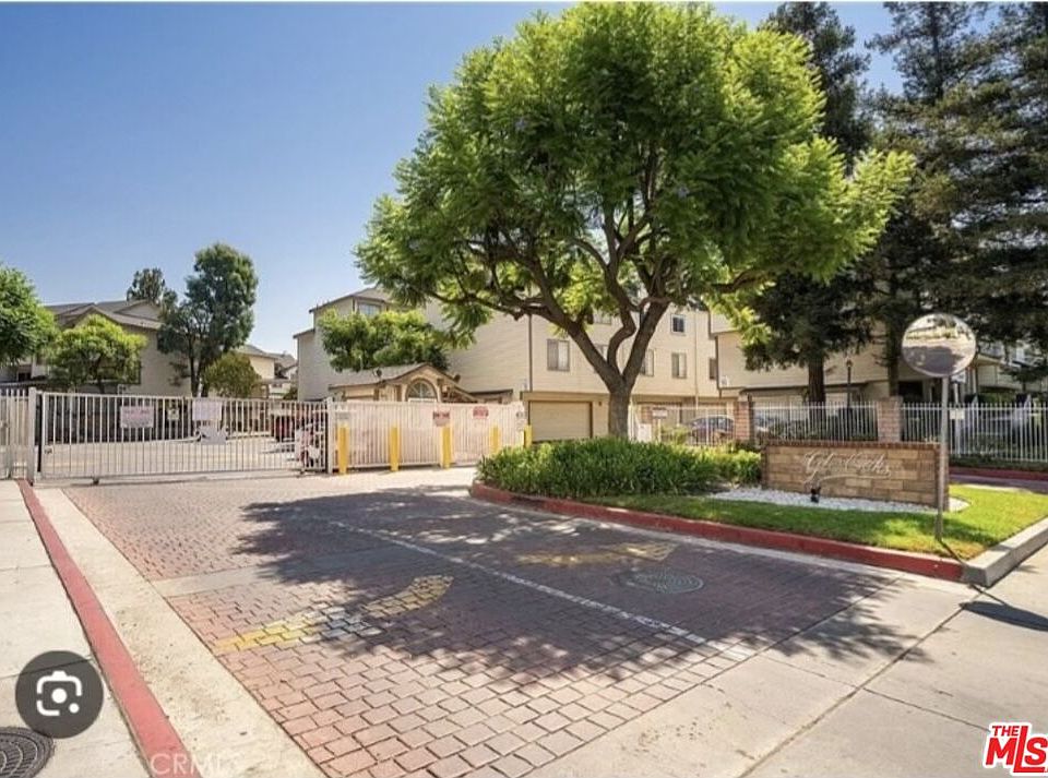 2nd image of 11150 Glenoaks Blvd Unit 283