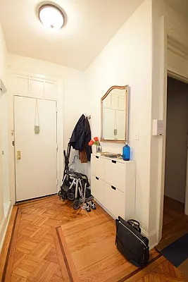 Rented by Rolling Stone Realty LLC | media 22