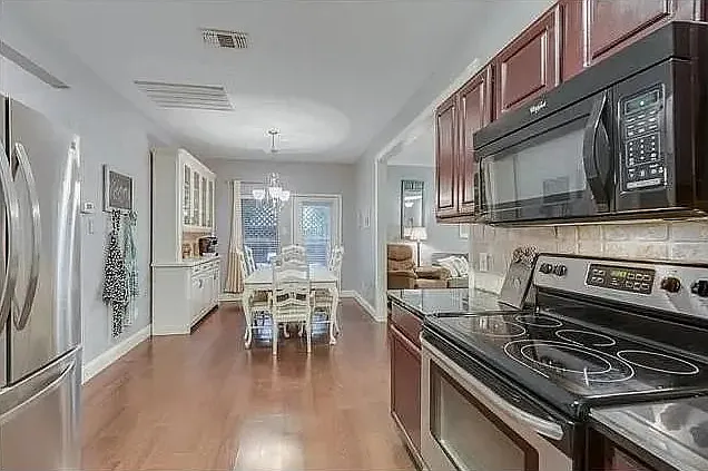 8895 Camfield Way — Photo 10