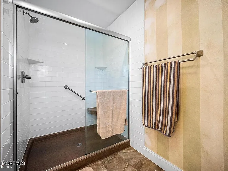 46 Primrose Dr — Photo 15