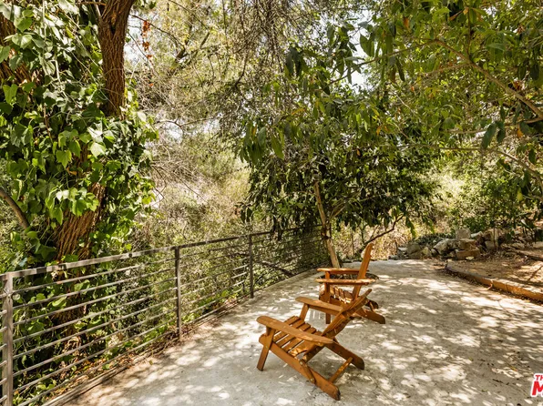10012 Charter Oak Ln, Beverly Hills, CA 90210