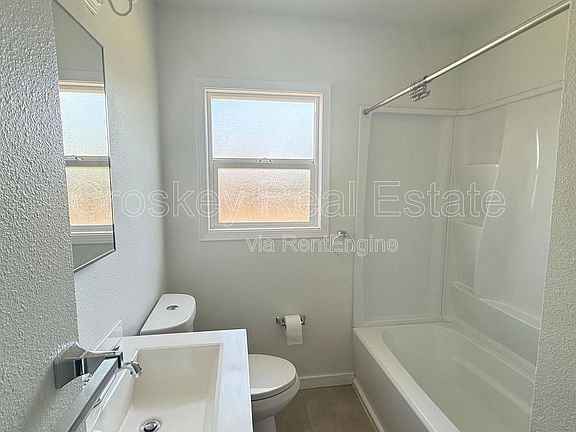 4th image of 355 12th St #355