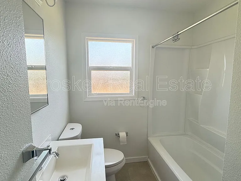 355 12th St #355 — Photo 4