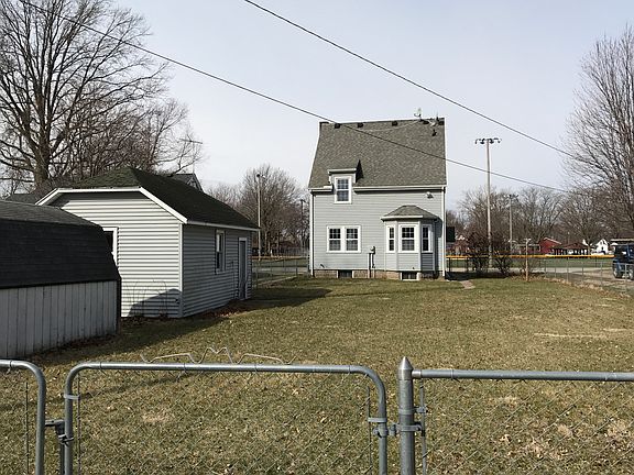 Back of house, garage, shed
