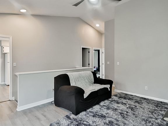 4th image of 3810 Sage Dr