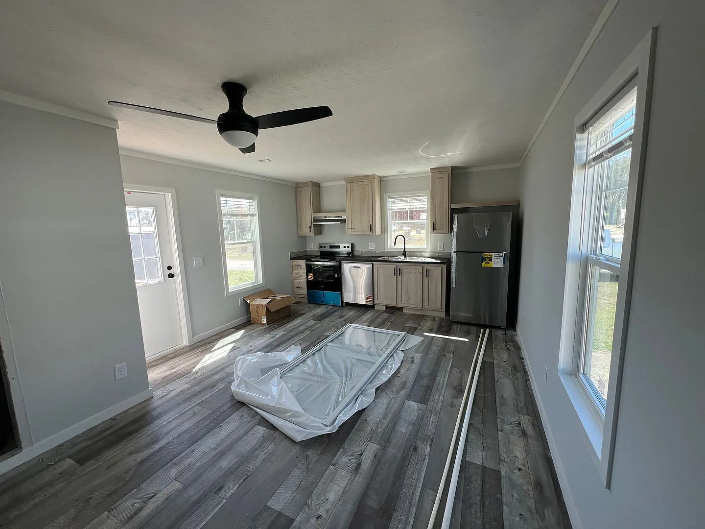 1 Bedroom 1 Bath Mobile Home For Rent — Photo 4