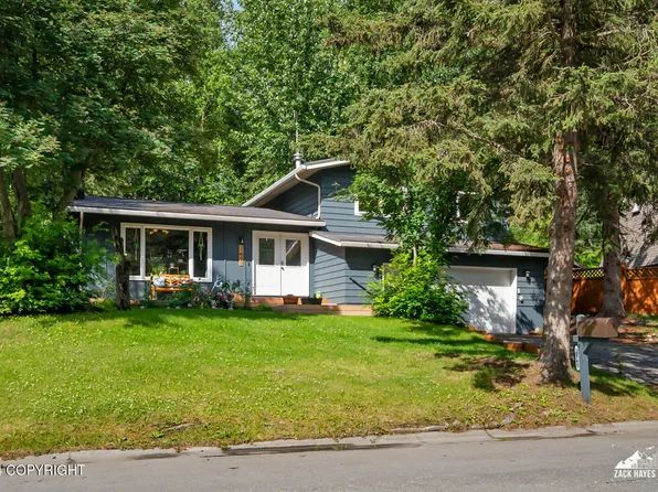 2560 Glenkerry Dr, Anchorage, AK 99504