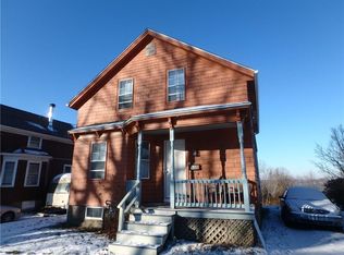 69 Cliff St, Tiverton, RI 02878