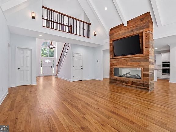 3rd image of 2090 Double Creek Ln