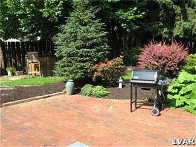 3rd image of 75 Birchwood Dr