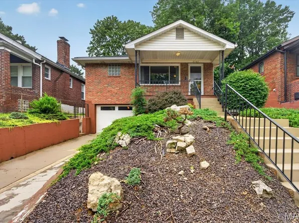 2105 Princeton Pl, Saint Louis, MO 63117