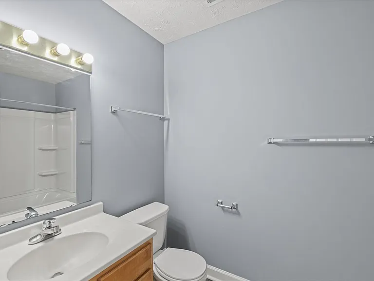 Cross Lake Apartments — Photo 123
