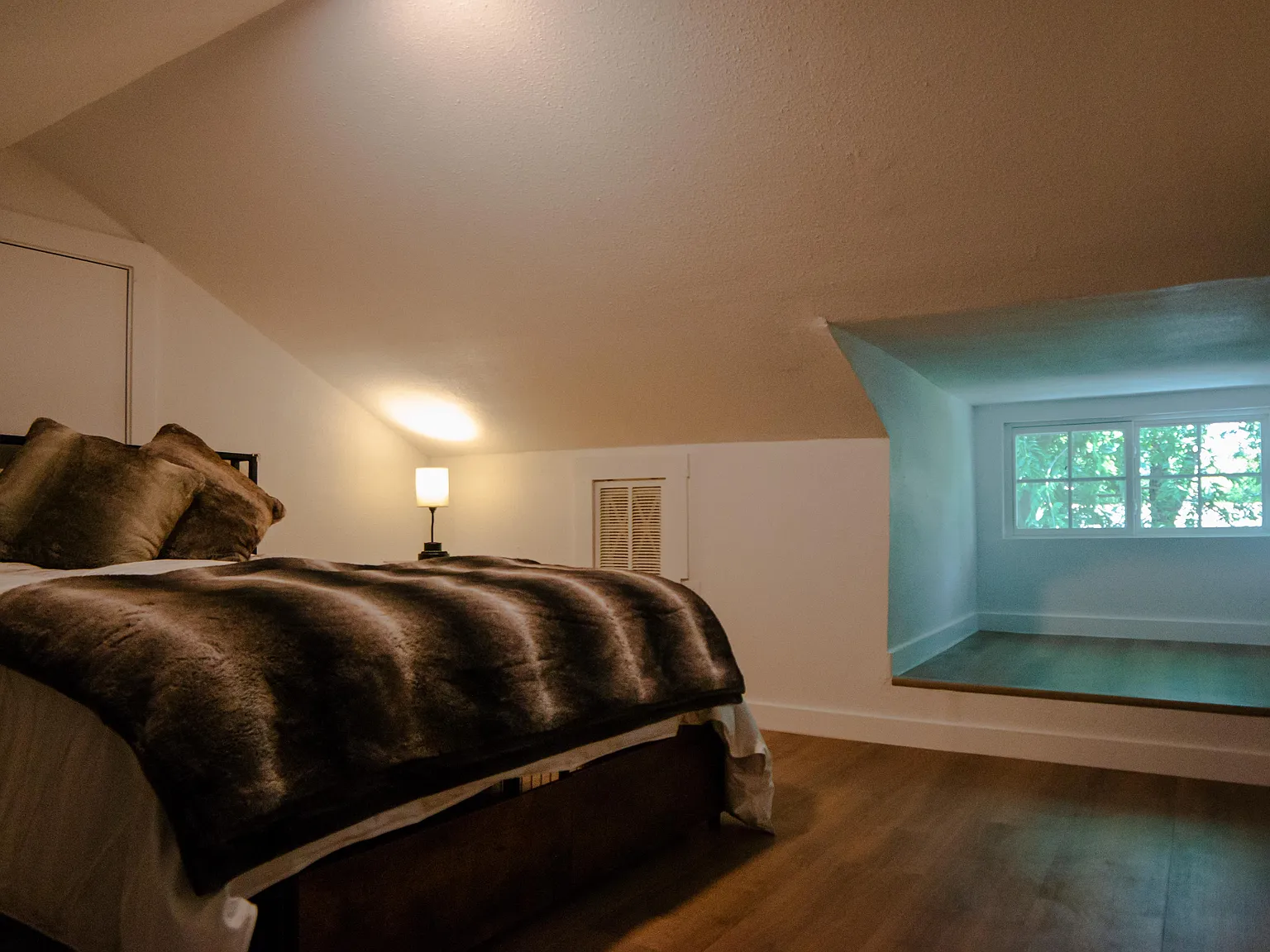 4 bed, 3.5 bath, 1836 sqft, $754 — Photo 2