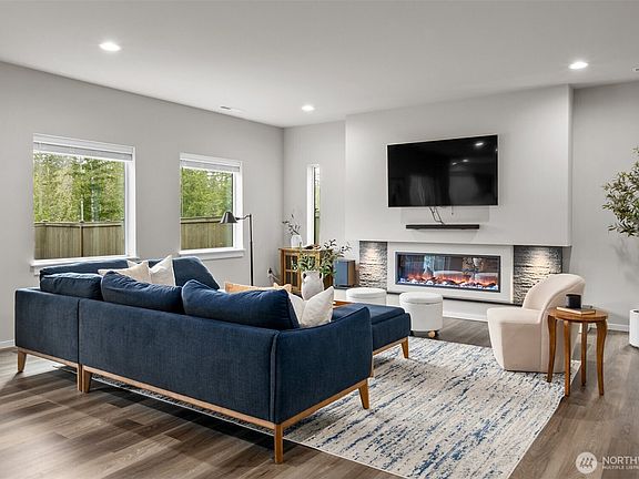 5th image of 33455 Holly Avenue SE