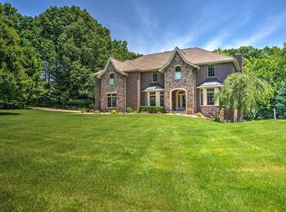 10 Lang Ct, Gibsonia, PA 15044