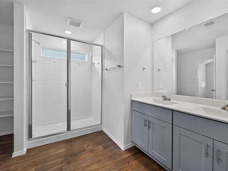 326 Richland Dr — Photo 10