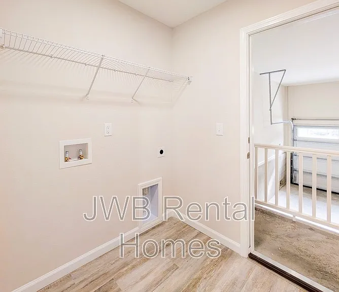 5447 Wabash Blvd — Photo 16