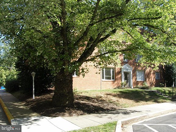 2nd image of 10415 Montrose Ave #10415