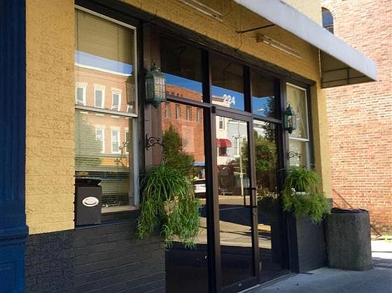 1st image of 224 Broadway St