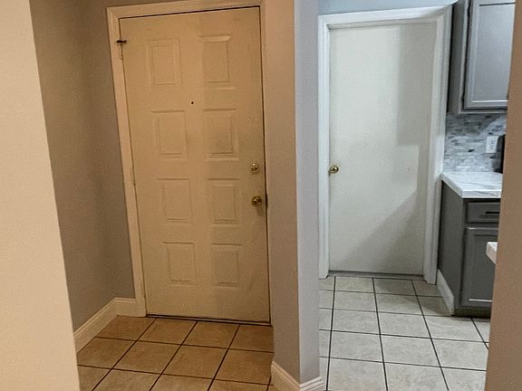 4th image of 1026 Aragon Ave