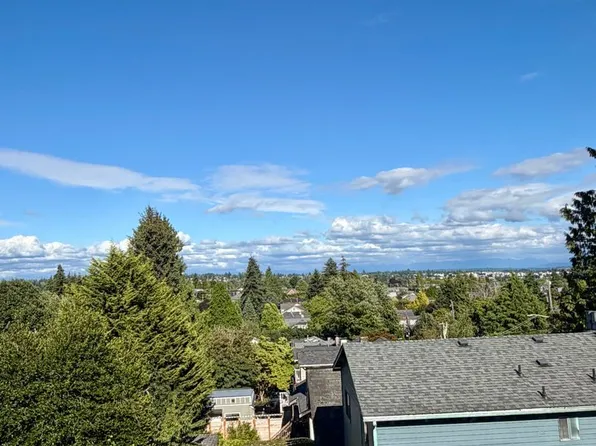 Monterey, 8008 Greenwood Ave N #305, Seattle, WA 98103