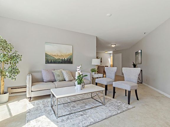2nd image of 1500 Willow Ave APT 302