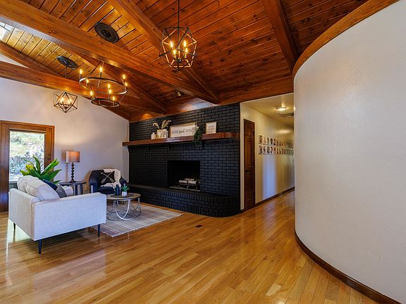 3rd image of 2688 Wilshire Ct