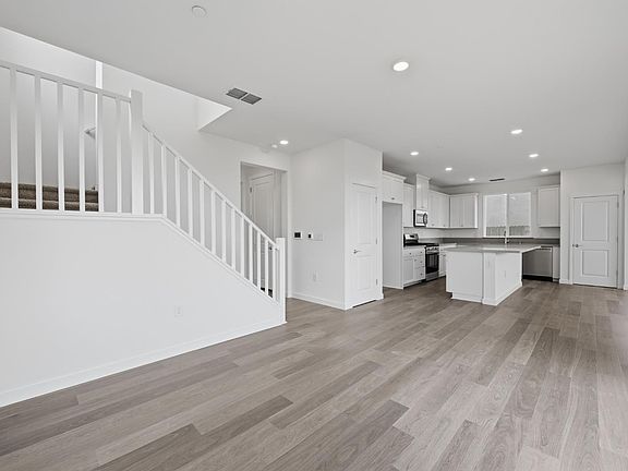 3rd image of 3161 Torrente Dr