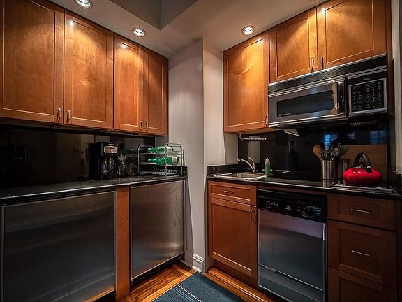 3rd image of 5 Tudor City Pl APT 704