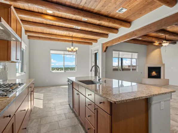 15 Via Summa, Santa Fe, NM 87507