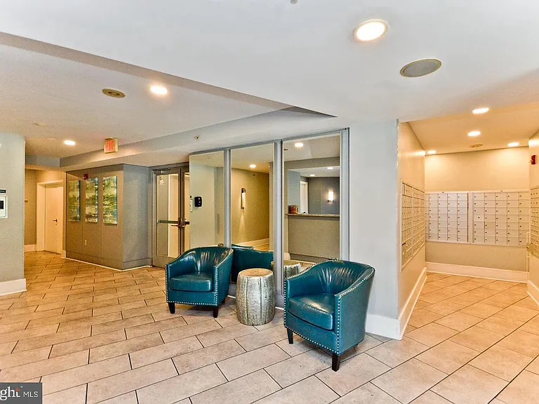 555 Massachusetts Ave NW #313 — Photo 7