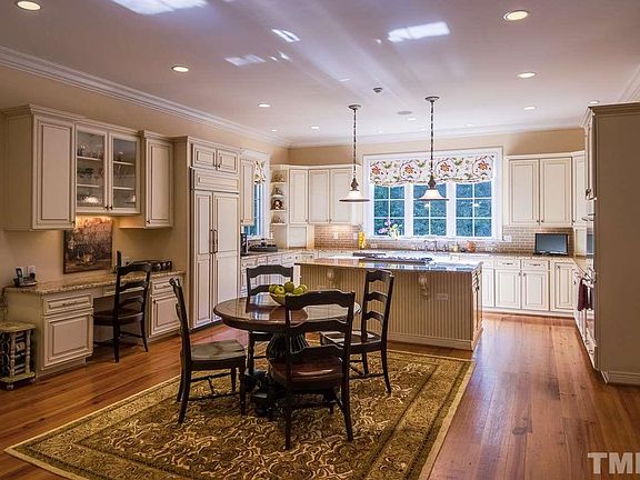 5th image of 7729 Grace Cove Ln