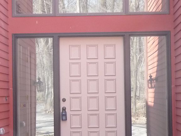 3rd image of 2030 Laurence Ct NE