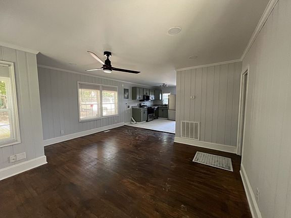 2nd image of 804 Carolina Ave