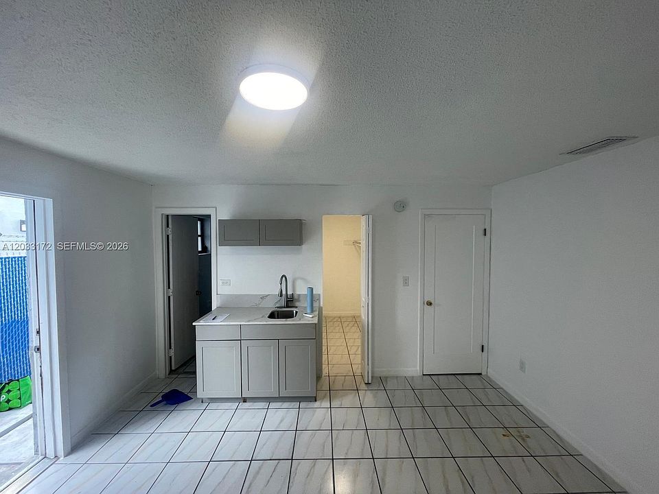 1st image of 1717 NW 16th St #B