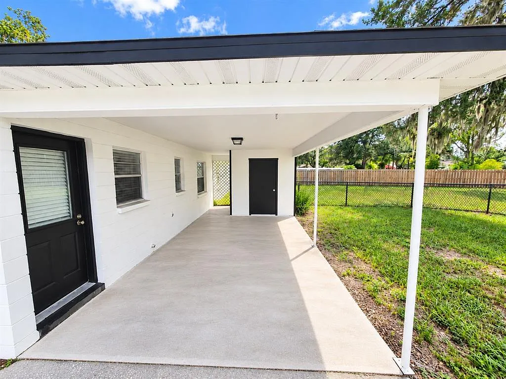 2 bed, 1.0 bath, 1000 sqft, $1,645 — Photo 2