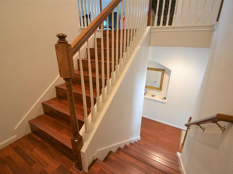 12110 Laurel Ct — Photo 5