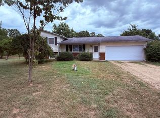 54539 Buckhorn Rd, Three Rivers, MI 49093